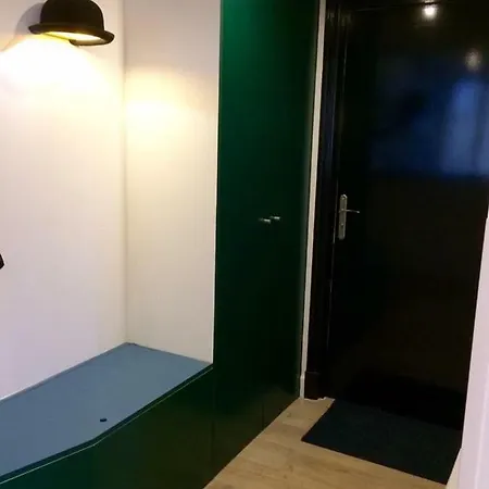 Διαμέρισμα Carnot Chic *